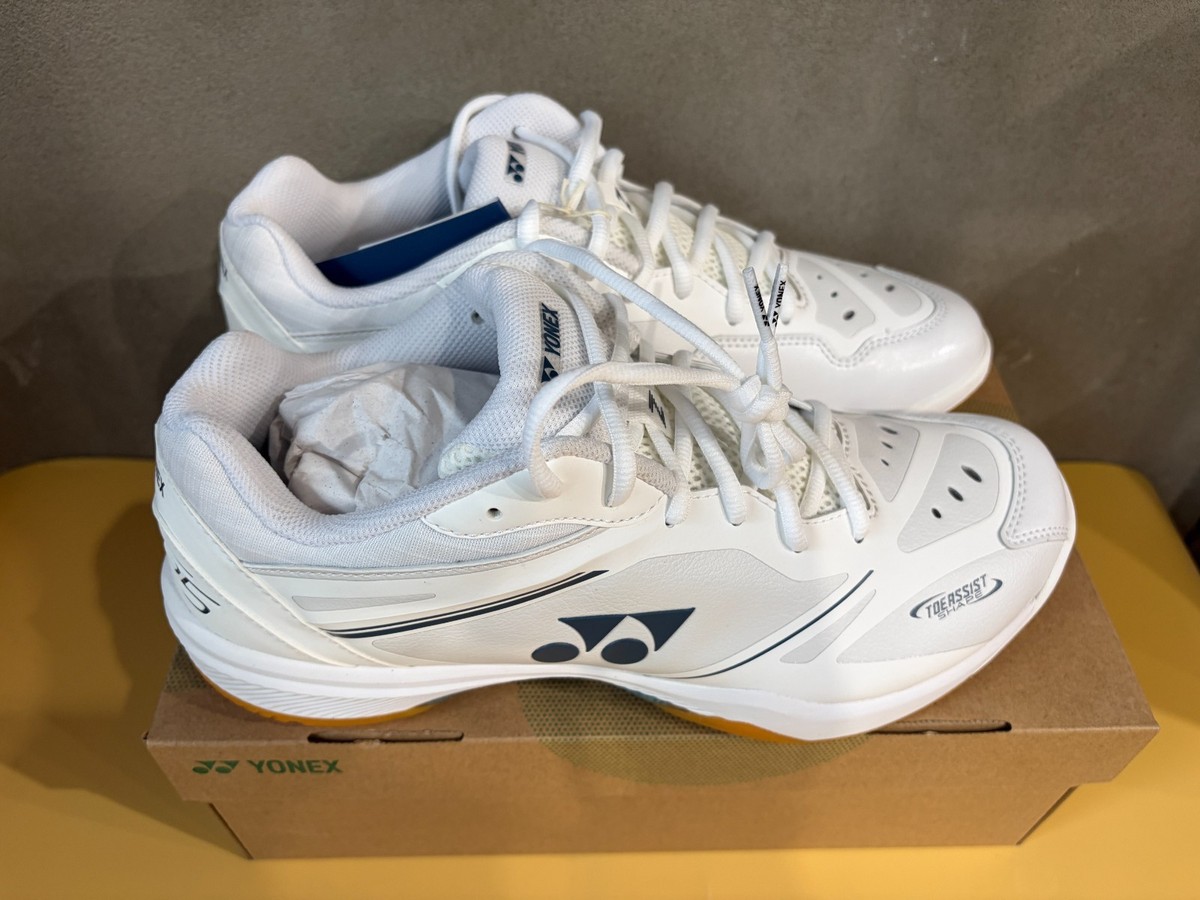 Yonex 2026 Power Cushion 65Z4 Men's Badminton Shoes Indoor Sports