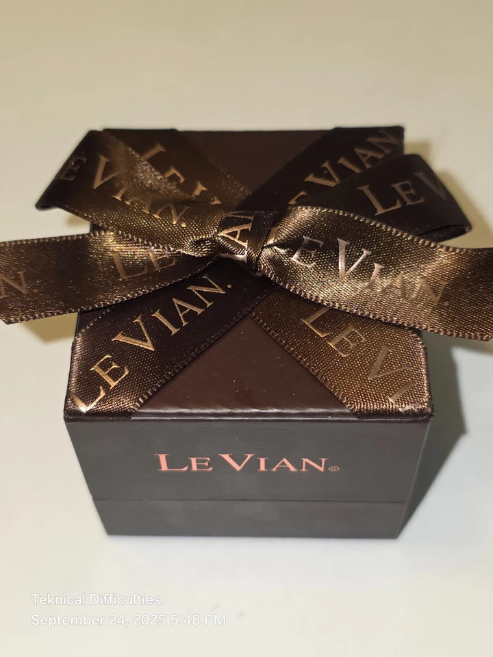 Le Vian Pear-Shaped Blue Topaz Ring 1/4 ct tw Diamonds 14K Vanilla Gold Size 6 Foto 4 de 4