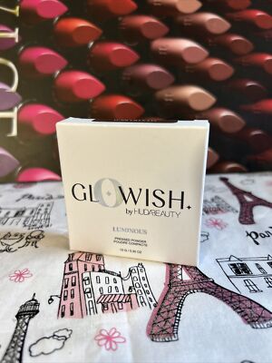 GloWish by Huda Beauty Lightweight Blurring Pressed Powder 12 Extra Rich