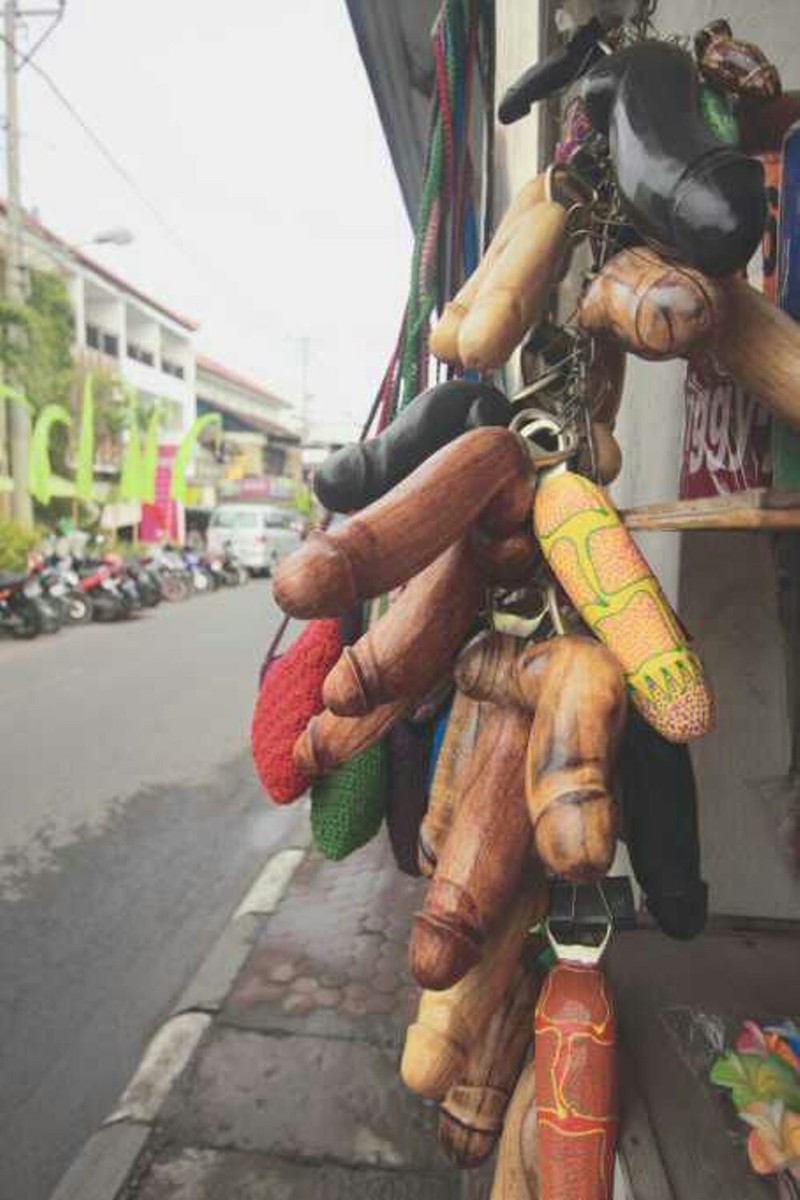 6 pcs Unique Ethnic Souvenir Wooden Penis Ashtray, a gift for