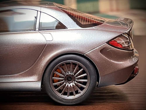GT Spirit Mercedes-Benz SLR McLaren MSO Edition Selenite Gray GT365 1/18 - Picture 11 of 11