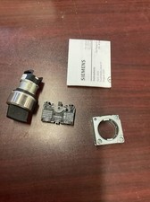 Siemens Selector Switch | 3SB36 02-2PA11 | New.