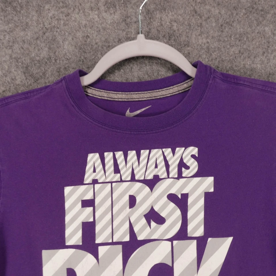 Camiseta Nike Jóvenes Niños Extra Grande Manga Corta Púrpura Camiseta con Logo Foto 4 de 4