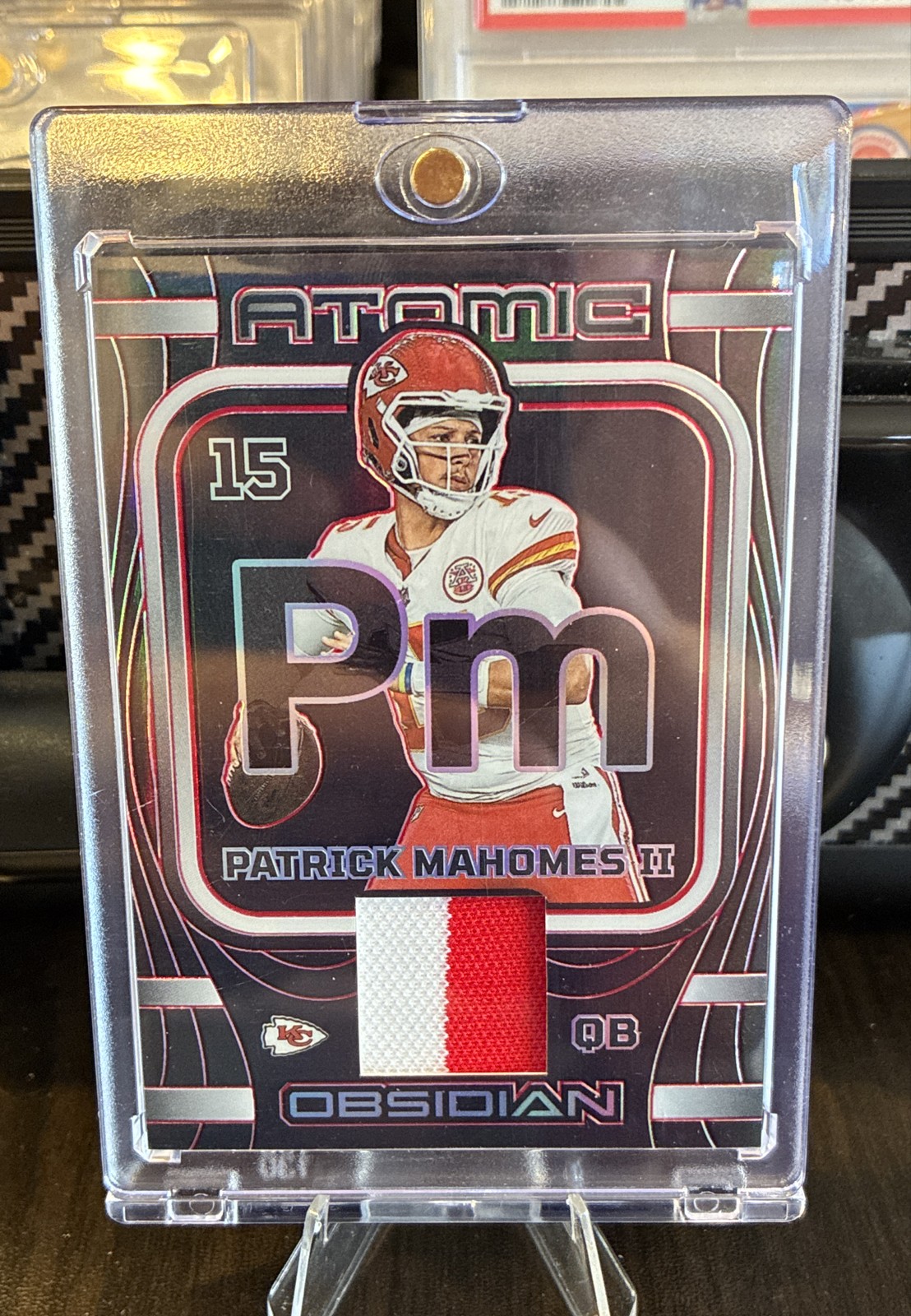 2023 Panini Obsidian - Atomic Patrick Mahomes II #AMA-PMA Electric Red /8 (MEM)
