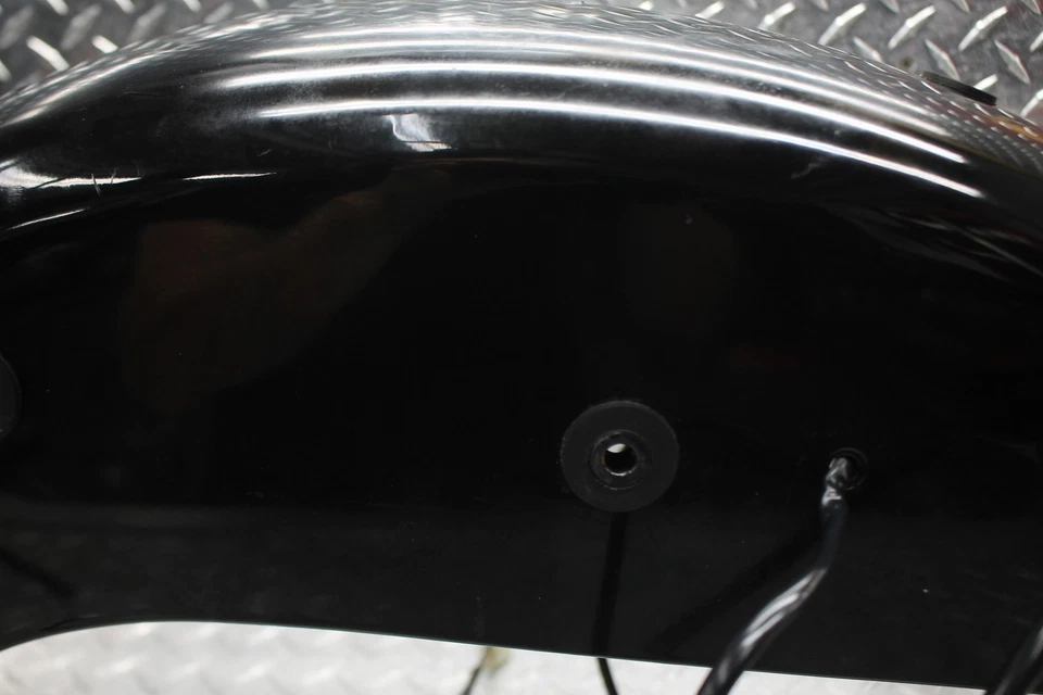 2007 SUZUKI GZ250 REAR WHEEL FENDER W/ TAILIGHT & LEFT/RIGHT TURN SIGNALS - Imagem 3 de 4