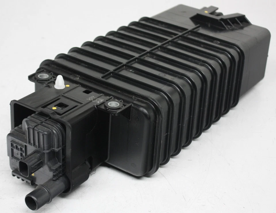 Bote de vapor de combustible 77740-0E140 OEM con bomba de detección de fugas para Toyota Sienna Foto 3 de 4