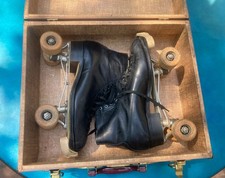 Vintage Roller Skates Hyde Chicago men  s size 9 wooden wheels w/carrying case