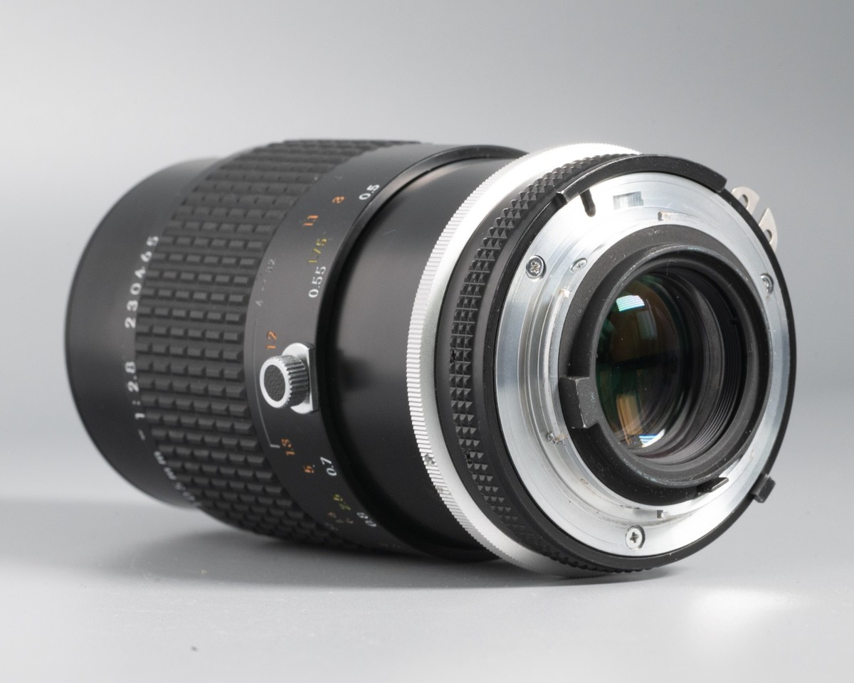 Nikon Micro-Nikkor 105mm f/2.8 Ai-S Macro Portrait MF Lens