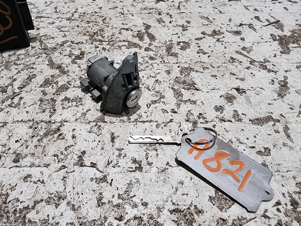 Mercedes A-Class Ignition Barrel Lock Switch Module W/ Key 2007 W169 1695451908 - Image 4 of 4