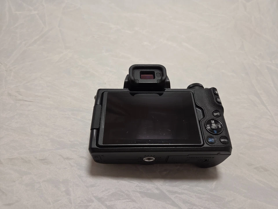 Cuerpo de cámara digital Canon EOS M50 sin espejo solo con batería y cargador OEM Foto 4 de 4