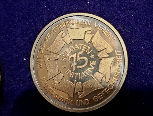 DDR Medaille *Soldateninitiative 75-mit den Waffen...* gebraucht, 24,7 gr!