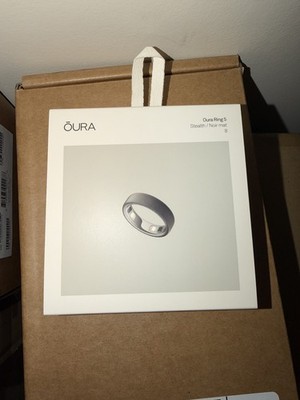 Oura Ring 5 - Stealth - Größe 8 - Brandneu Versiegelt