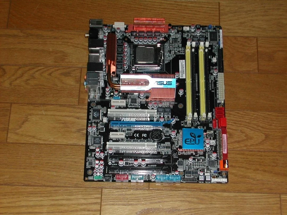 Asus P5q-e Lga775 Motherboard With Intel Core 2 Quad Q9650 Cpu Atx Ddr2 Desktop - Image 2 of 4