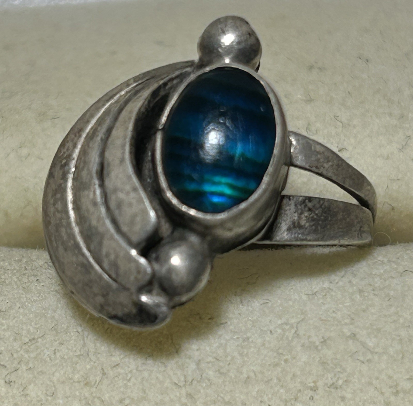 VTG Navajo Labradorite & Sterling Silver Ring • Nice Old Pawn Patina • Size 4.25