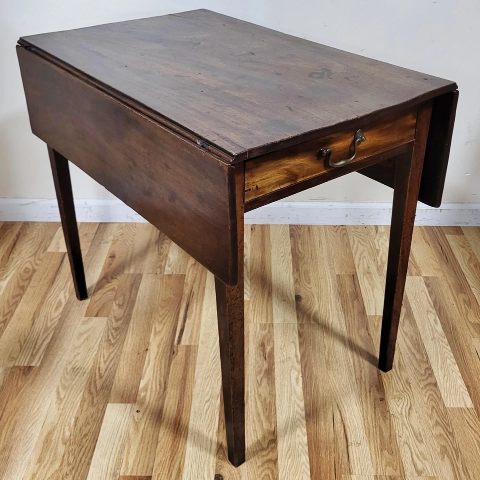 MESA PEMBROKE HOJA GOTA Federal INGLÉS Mediados del siglo XIX Nogal HEPPLEWHITE Foto 2 de 4