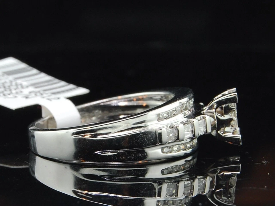 Ladies 10K White Gold Princess & Round Cut Diamond Engagement Ring Wedding Band - Image 4 of 4