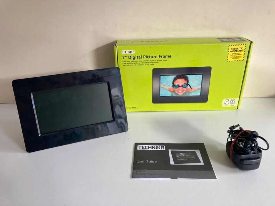 TECHNIKA TPFA 70 7" Digital Picture Widescreen Photo Frame Black With Box - Image 2 of 4