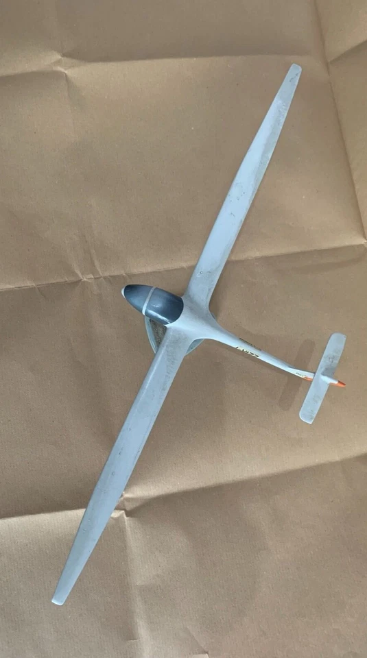 CAPRONI VIZZOLA - MODELLINO ALIANTE CON BASE I-VIZZ CALIF A 126 - Immagine 3 di 4