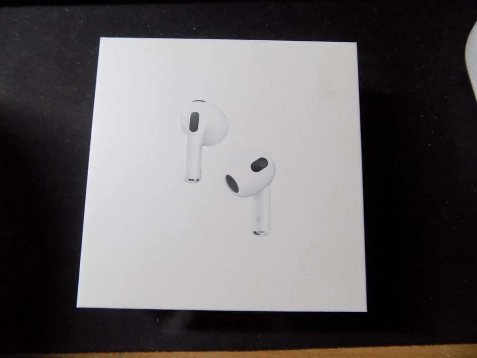 Apple AirPods 3 (A2564) "chargement lighting" (Occasion n°19)
