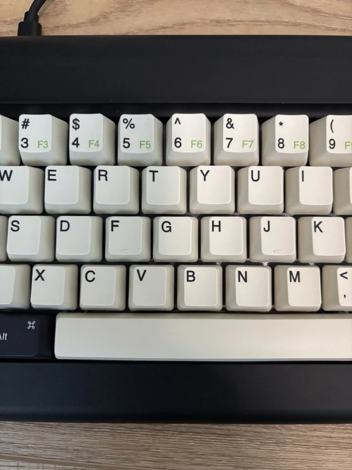 Vortex PC66 Mechanical Keyboard Cherry MX Red Switch Wired/2.4GHz/Bluetooth - Image 4 of 4