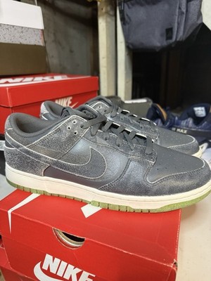 Size 12 - Nike Dunk SE Low Halloween - Cauldron