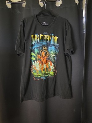 HALLOWEEN HORROR NIGHTS Scares At Every Turn HHN 2022  Adult Sz XL Black Shirt