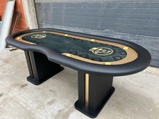 Maßgefertigter Pokertisch Maßanfertigung Gold Rennbahn Getränkehalter Lederbeine 