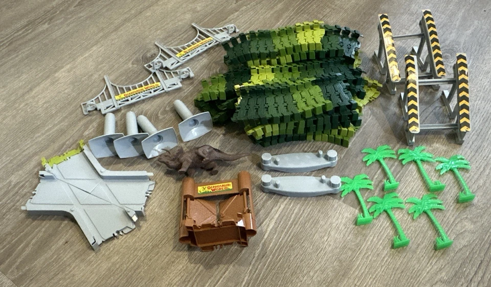 Dinosaur World Road Race Replacement Parts 124” Flexible Track + Various Pieces - Image 3 of 4