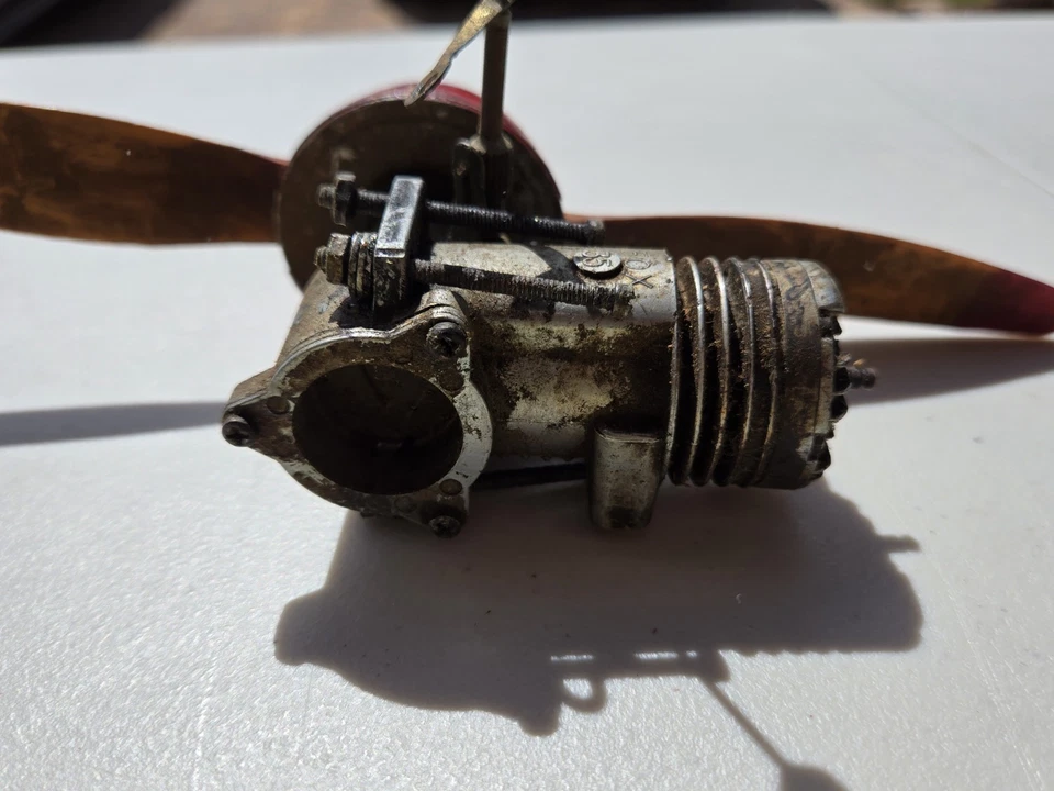 Vtg Fox Engineering 35 Stunt RC Airplane Plane Engine Free Flight Untested READ - Image 3 of 4