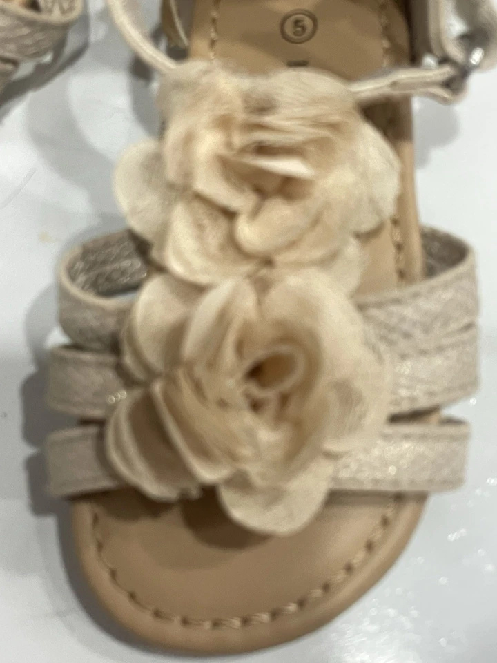 Sandalias Koala Niñas Pequeñas Floral Beige Talla 5 - Nunca Usadas Foto 4 de 4