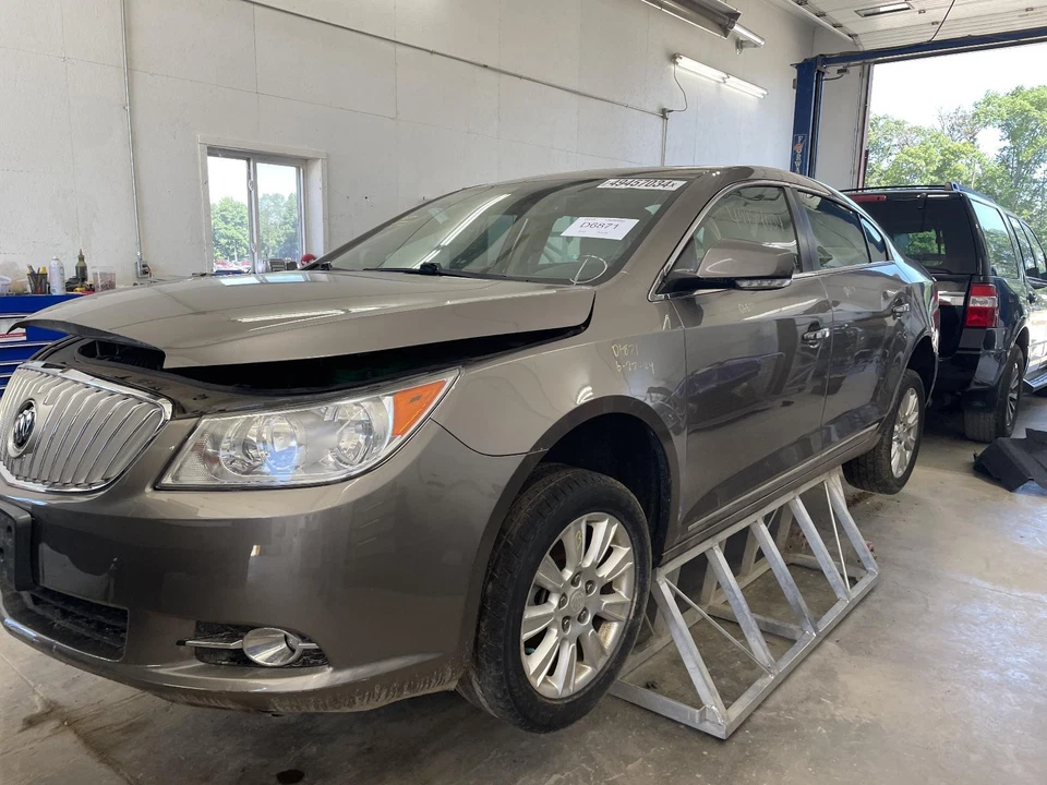 Medidor de velocímetro usado se adapta a: Buick Lacrosse 2012 MPH y KPH opt UMN con identificación híbrida Foto 2 de 4