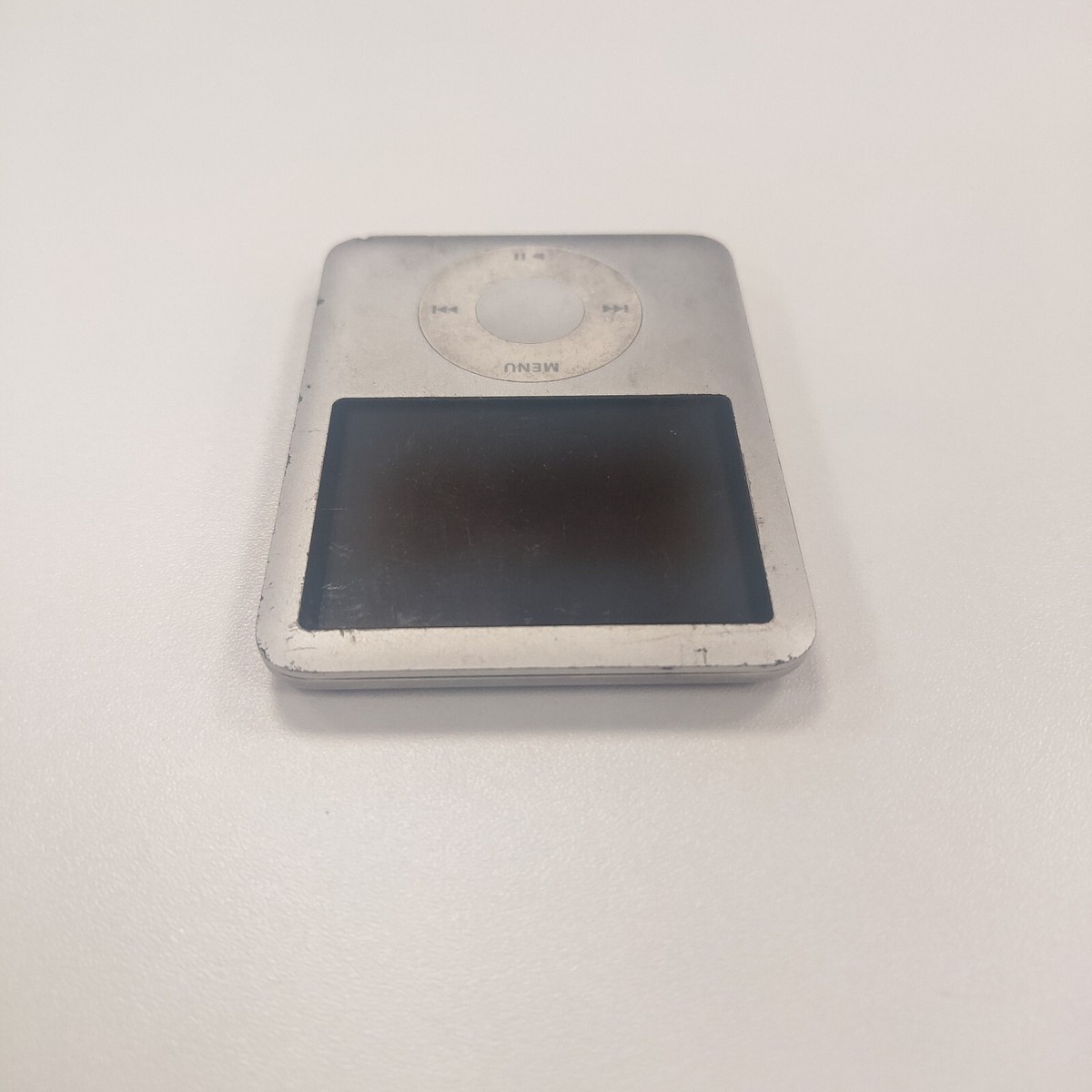 Apple iPod Nano 3rd Generation A1236 4GB Silver | eBay