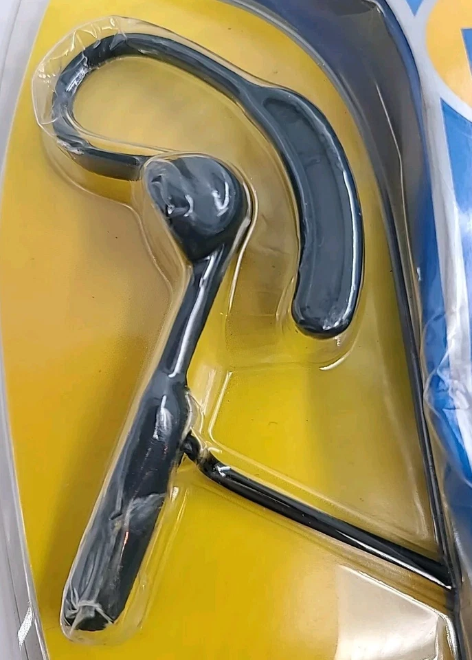 Plantronics M60 Wired Over the Ear Mobile 2.5mm Headset Black One Piece 17-952 - Image 4 of 4