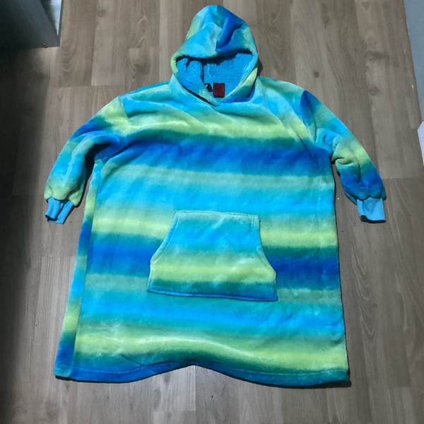 Tilt Women’s Striped Fleece Pullover Hoodie Size 16 Pockets Raglan Logo