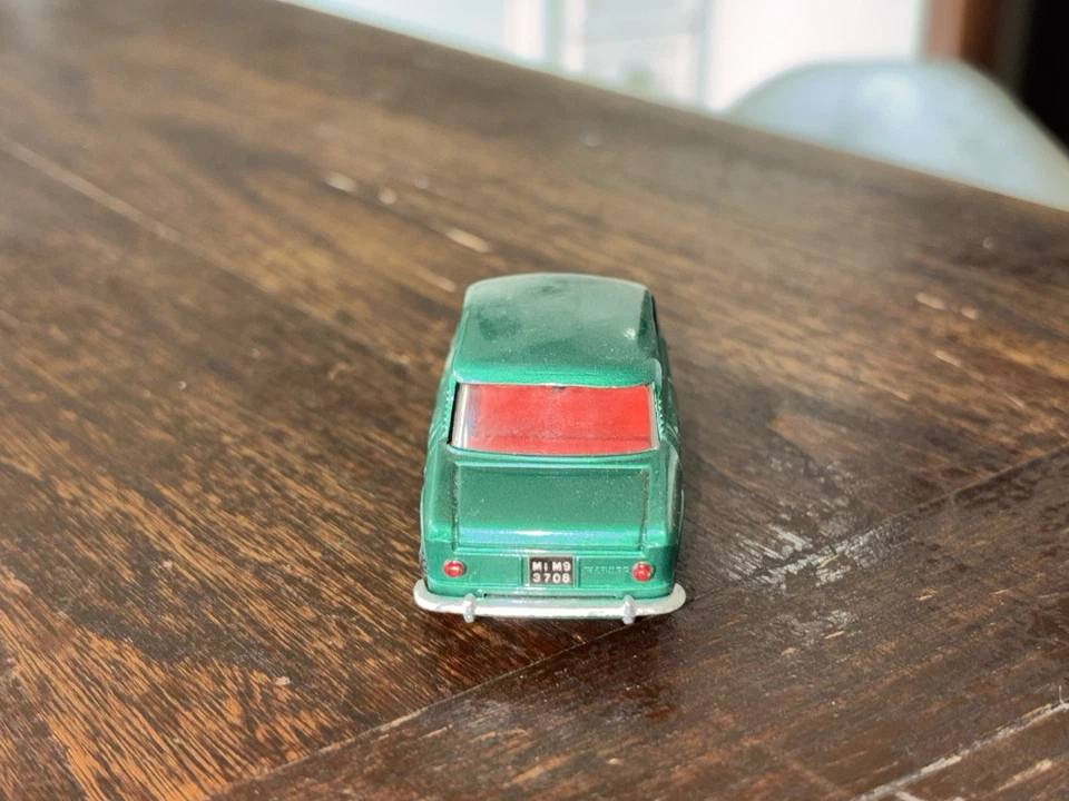 Mebetoys A9 Fiat 1100 R portiere senza cornice senza box. RARA - Immagine 2 di 4