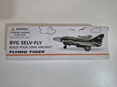 Flying Tiger BYG SELV-FLY Build Your Own Aircraft Toy Model Plane: SEALED IN BOX