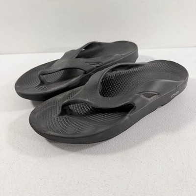 OOFOS Black Original Foam Flip Flop Sandals size 9 Oofos Original Black Flip Flop Recovery Comfort Sandals  main image 3