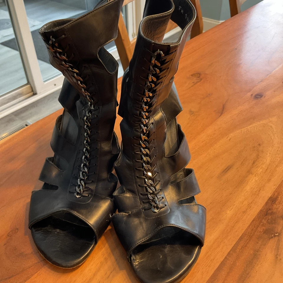 STUART WEITZMAN BLACK LEATHER STRAPPY ANKLE BOOTS SHOES CHAIN LACING ZIPPER, 9 - Image 2 of 4