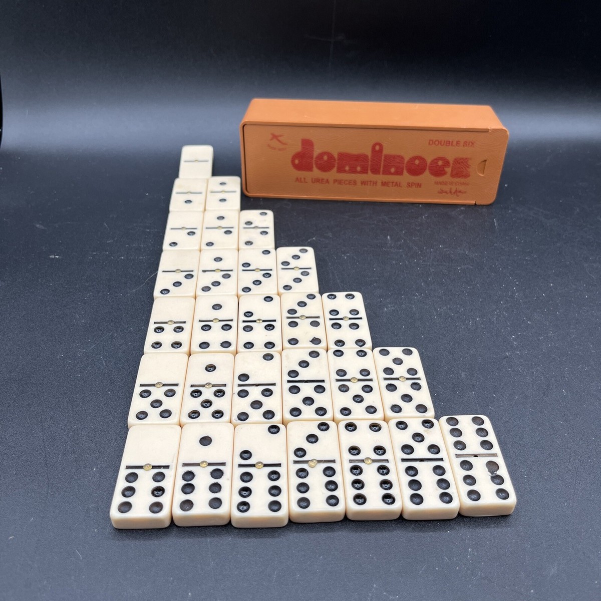 完売品　Aluminum Domino Set　シュプリーム　ドミノ Supreme Aluminum Domino Set Red - FW22 - US