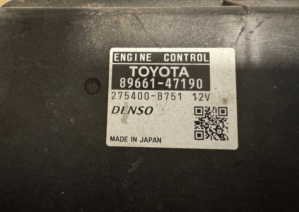 Toyota Prius 89661-47190 2012-2013 módulo de control informático del motor ECU ECM EBX Foto 2 de 3