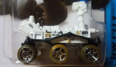 Hot Wheels Mars Rover Curiosity 1:64 Scale Lot of 2 Clean & Dirty