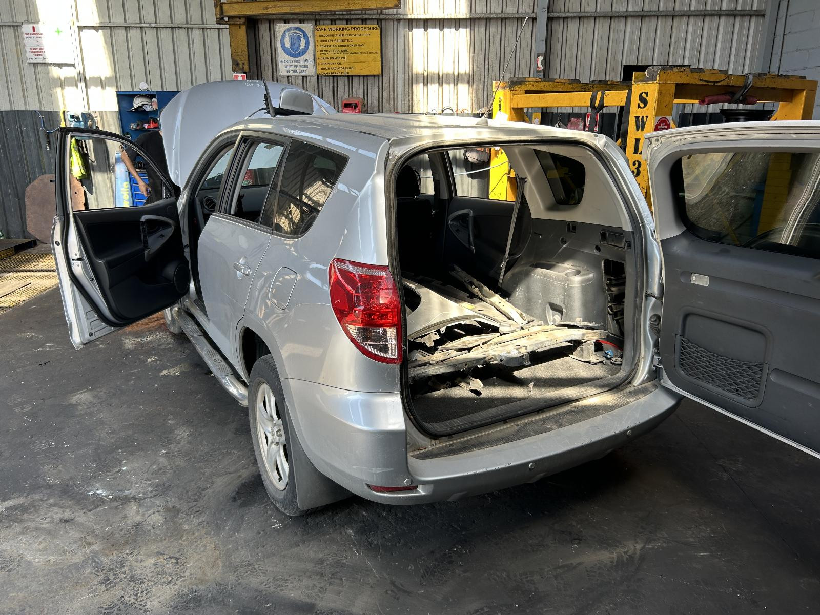 Toyota RAV4 Left Door Mirror ACA33 11/2005-09/2008 - thumbnail 6