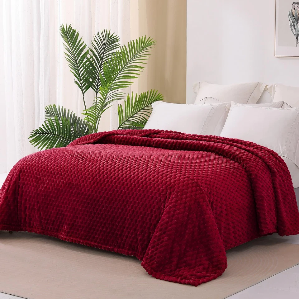 King Size Fleece Blanket for Bed, 90x104 Inches Stylish Jacquard Velvet Soft ... - Image 3 of 4