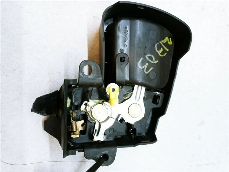 2001 TOYOTA PRIUS TRUNK LID LOCK ACTUATOR PULL ASSEMBLY OEM USED TESTED  - Image 3 of 4