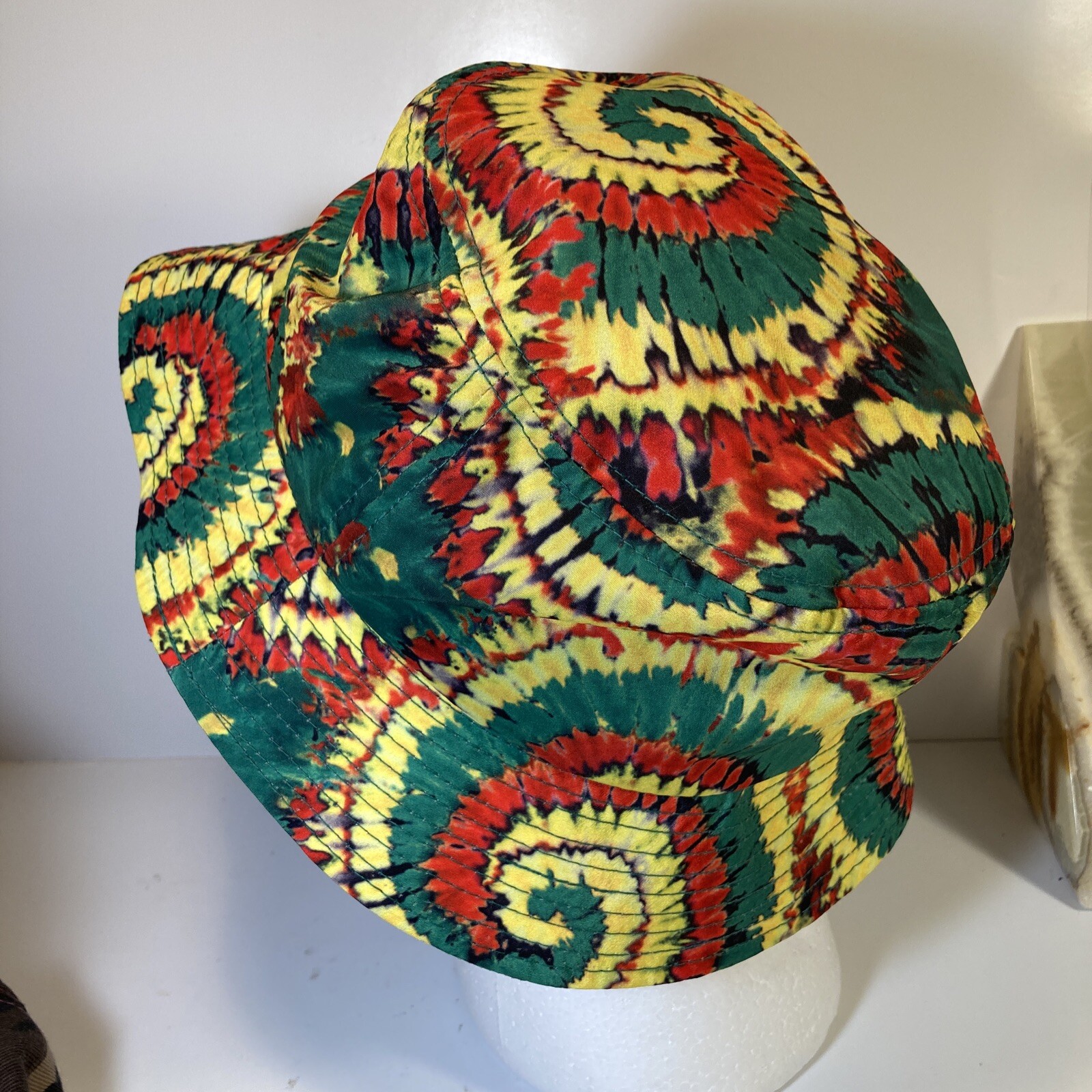 Carbon Elements Brightly Colored, Light Weight Bu… - image 4