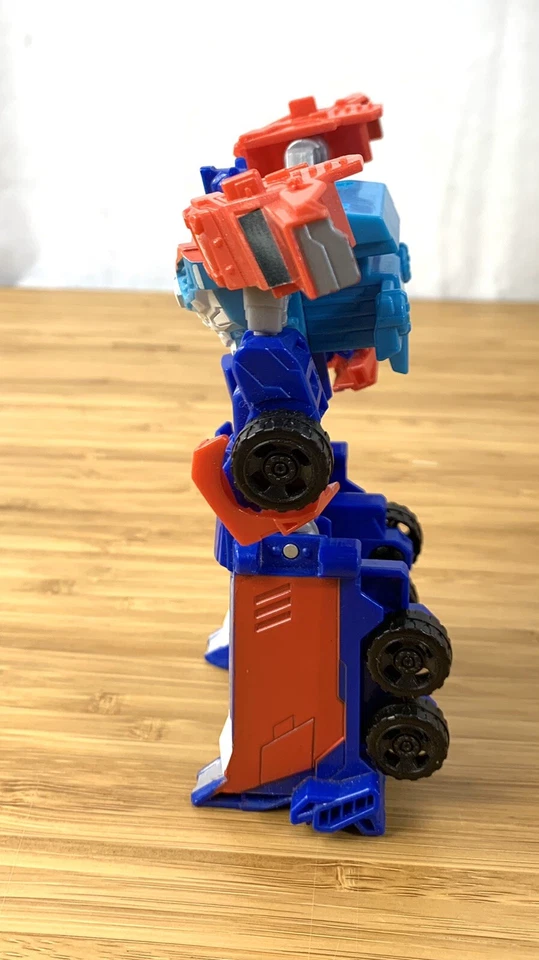 Power Surge Optimus Prime figure Warrior Robots in Disguise 2015 Transformers - Image 3 of 3