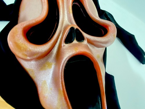Scream Metallic Red/orange Ghost Face FUN WORLD Easter Unlimited MK Stamp Retro - Picture 7 of 9