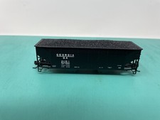 Atlas TM HO - 2 Bay Offset Hopper - No Packaging Or Trucks - Georgia
