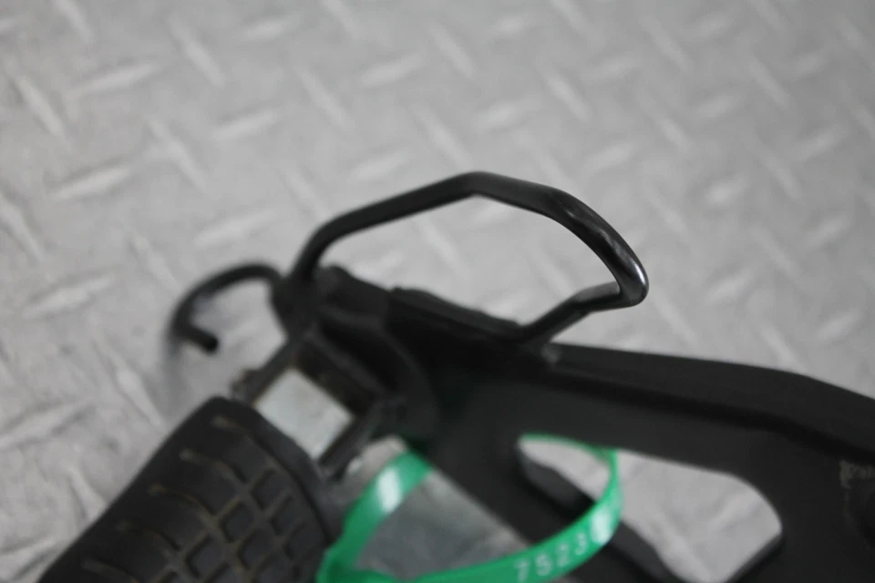 Kawasaki KLR650 2013 clavija trasera derecha pasajero Foto 3 de 4