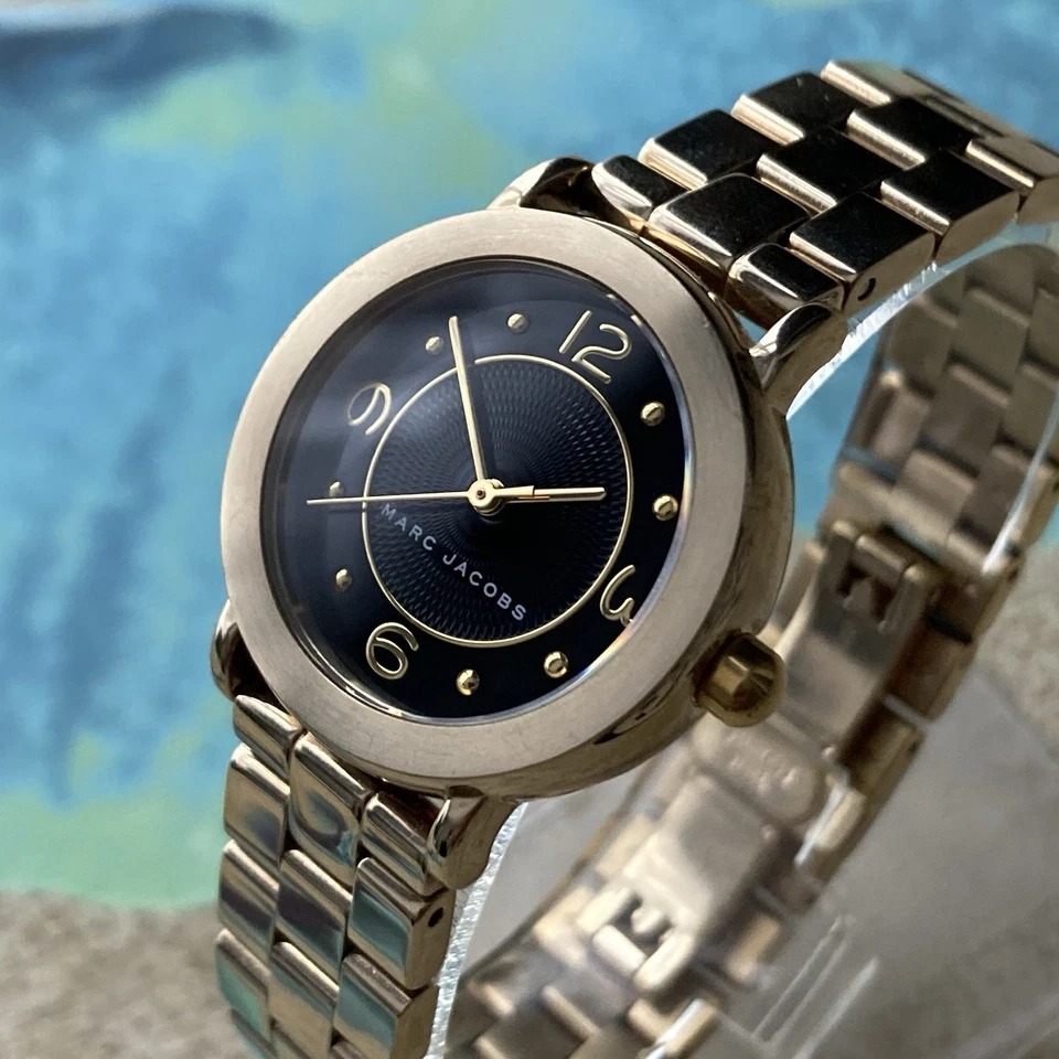 Reloj de Diseñador Marc Jacobs Damas Esfera Negra Chapado en Oro Todo Acero Caja 28mm - Imagen 3 de 4